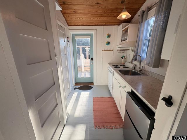 30 Poker Players Lot 3, Ocracoke, NC 27960