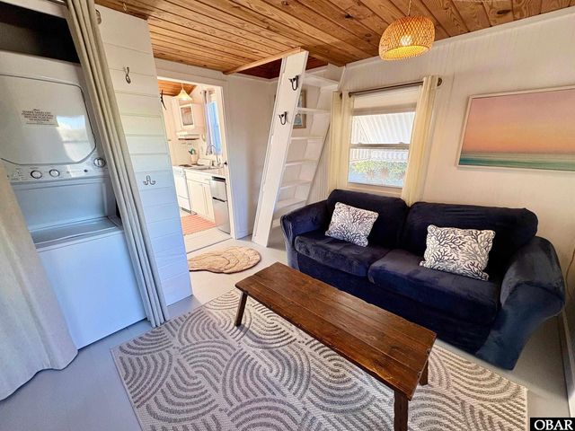 30 Poker Players Lot 3, Ocracoke, NC 27960