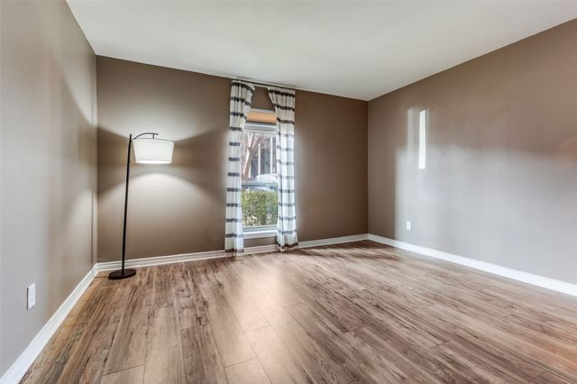 15926 Stillwood Street 1071, Dallas, TX 75248