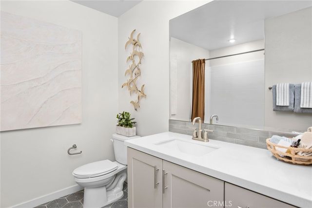 723 E. Route 66, Glendora, CA 91740