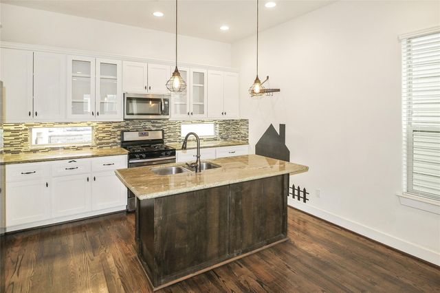 2431 Charleston Street C, Houston, TX 77021