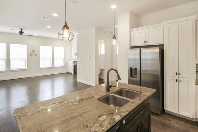 2431 Charleston Street C, Houston, TX 77021