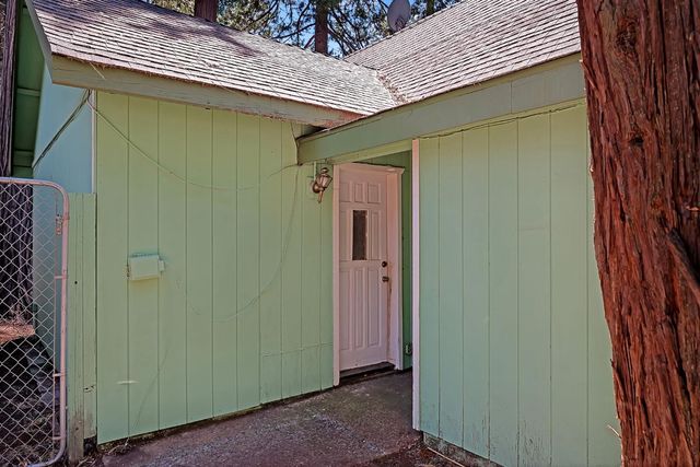 3005 School St, Pollock Pines, CA 95726