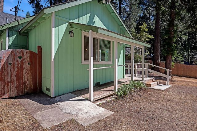 3005 School St, Pollock Pines, CA 95726