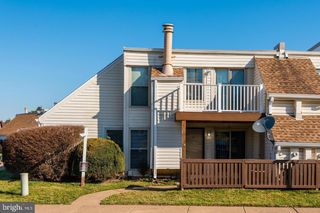1001 WARWICK CT, Sterling, VA 20164