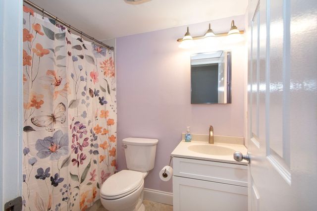 121 Nantasket Ave 309, Hull, MA 02045