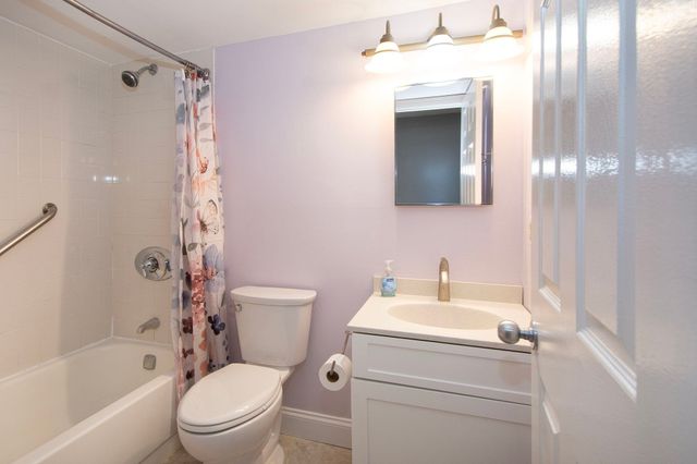 121 Nantasket Ave 309, Hull, MA 02045