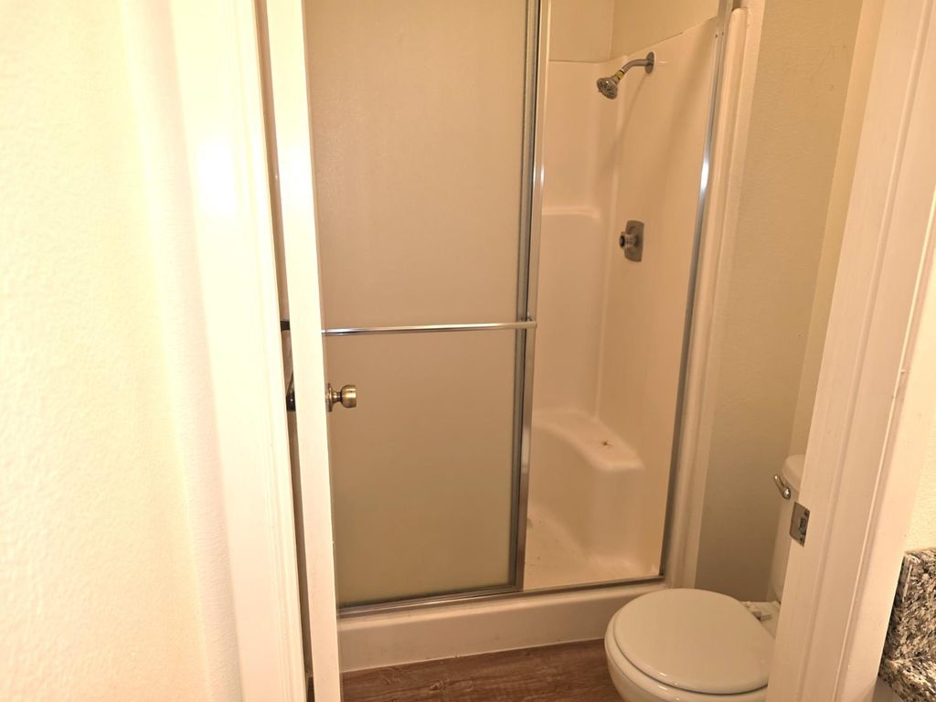 Image 10 of property listing at 5455 N Marty Avenue # 105, Fresno, CA 93711