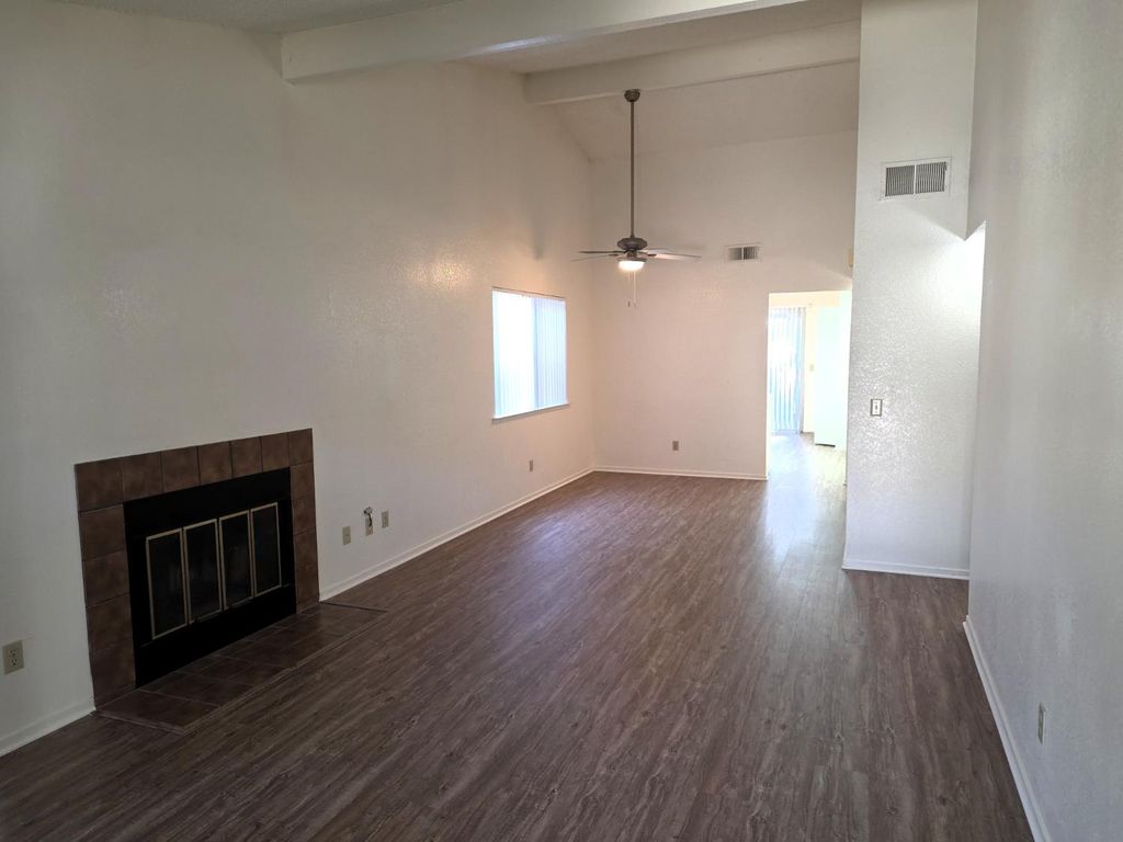 Image 2 of property listing at 5455 N Marty Avenue # 105, Fresno, CA 93711