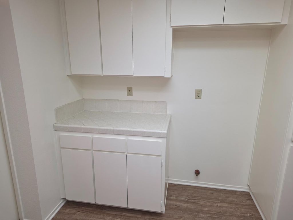 Image 6 of property listing at 5455 N Marty Avenue # 105, Fresno, CA 93711
