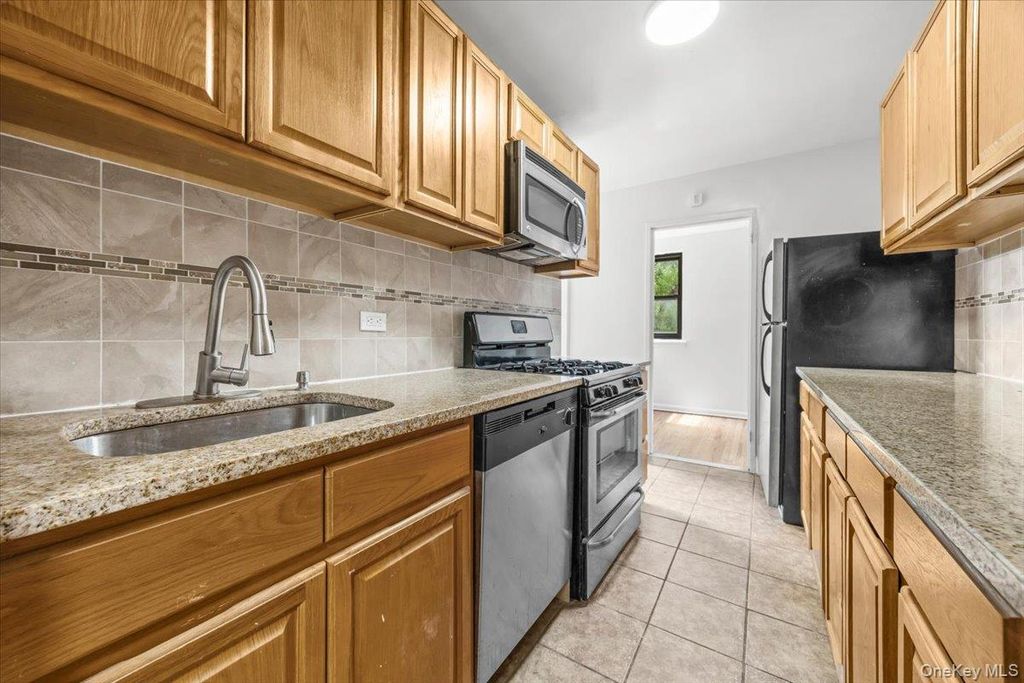 3260 Netherland Avenue 3F, Bronx, NY 10463 — photo 5