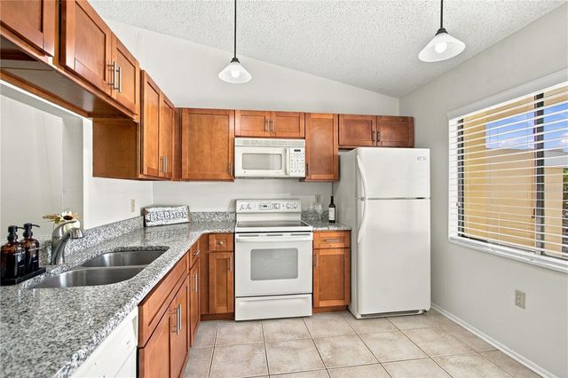 9911 LANCEWOOD STREET, Orlando, FL 32817