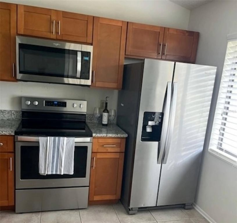 Image 3 of property listing at 9911 LANCEWOOD STREET, Orlando, FL 32817