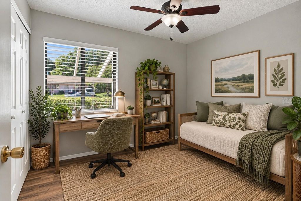 Image 23 of property listing at 9911 LANCEWOOD STREET, Orlando, FL 32817