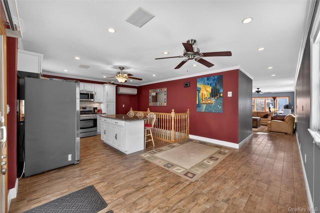 8530 261st Street, Floral Park, NY 11001