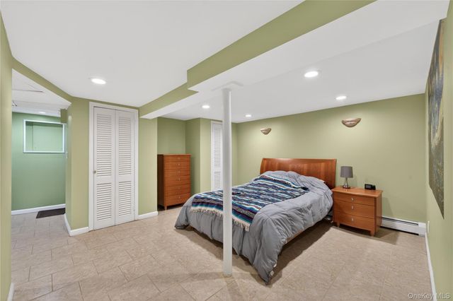 8530 261st Street, Floral Park, NY 11001