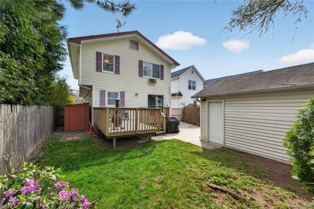 8530 261st Street, Floral Park, NY 11001
