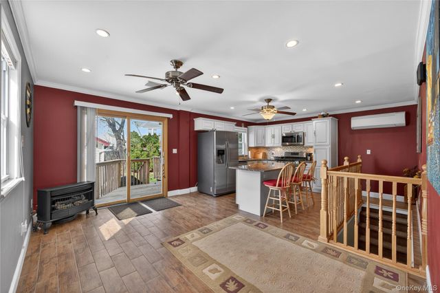 8530 261st Street, Floral Park, NY 11001