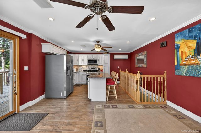 8530 261st Street, Floral Park, NY 11001