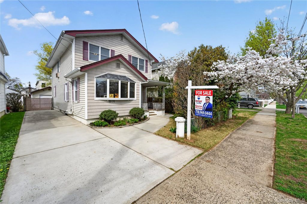 8530 261st Street, Floral Park, NY 11001