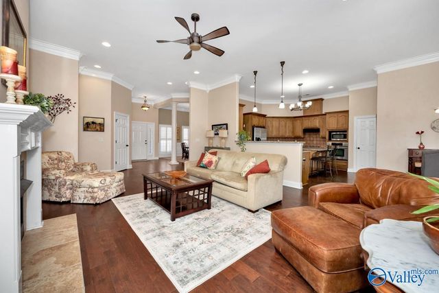 2811 Stepper SE, Owens Cross Roads, AL 35763