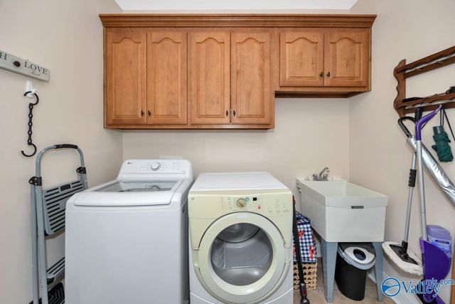 2811 Stepper SE, Owens Cross Roads, AL 35763