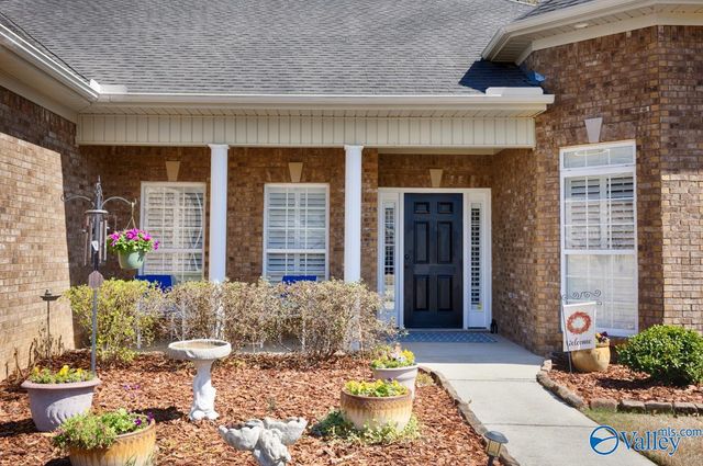 2811 Stepper SE, Owens Cross Roads, AL 35763