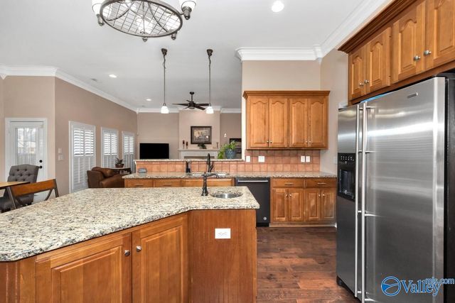 2811 Stepper SE, Owens Cross Roads, AL 35763