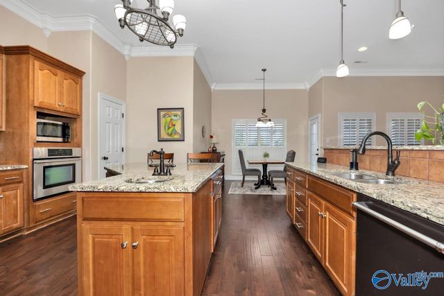 2811 Stepper SE, Owens Cross Roads, AL 35763