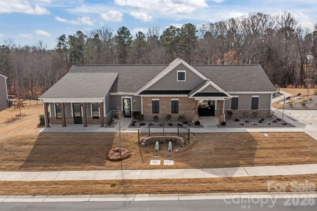 143 Haddonsfield Drive, Mooresville, NC 28115
