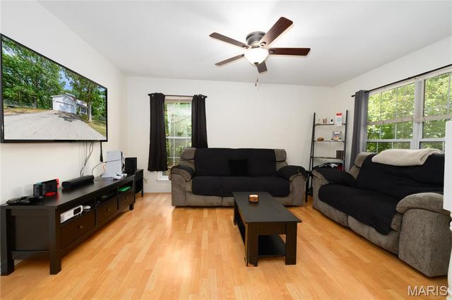 16475 Hardwood Lane, St Robert, MO 65584