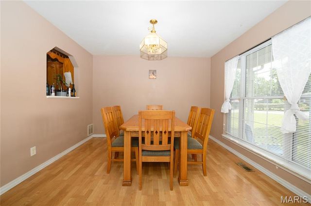 16475 Hardwood Lane, St Robert, MO 65584