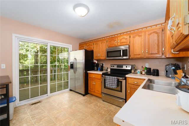 16475 Hardwood Lane, St Robert, MO 65584