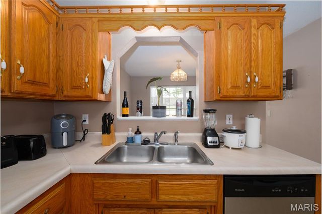 16475 Hardwood Lane, St Robert, MO 65584