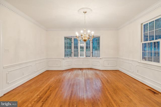 2527 HUNTER MILL RD, Oakton, VA 22124