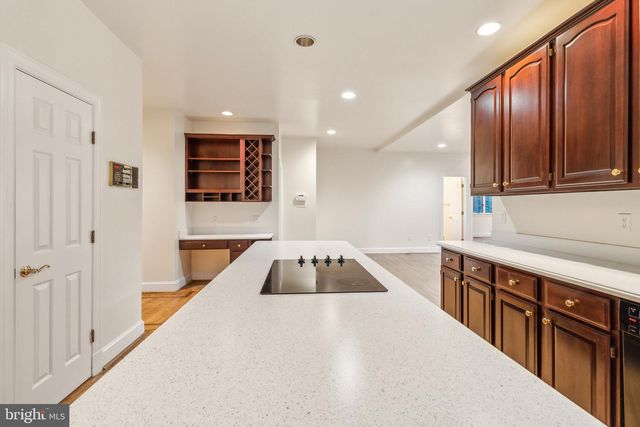 2527 HUNTER MILL RD, Oakton, VA 22124