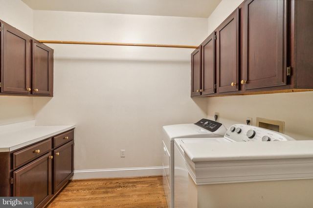2527 HUNTER MILL RD, Oakton, VA 22124