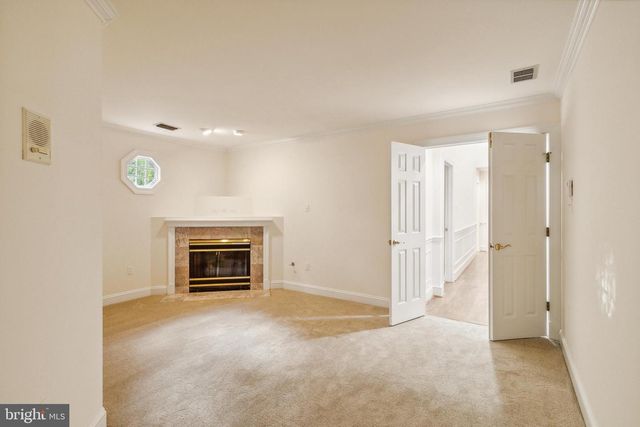 2527 HUNTER MILL RD, Oakton, VA 22124
