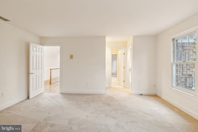 2527 HUNTER MILL RD, Oakton, VA 22124