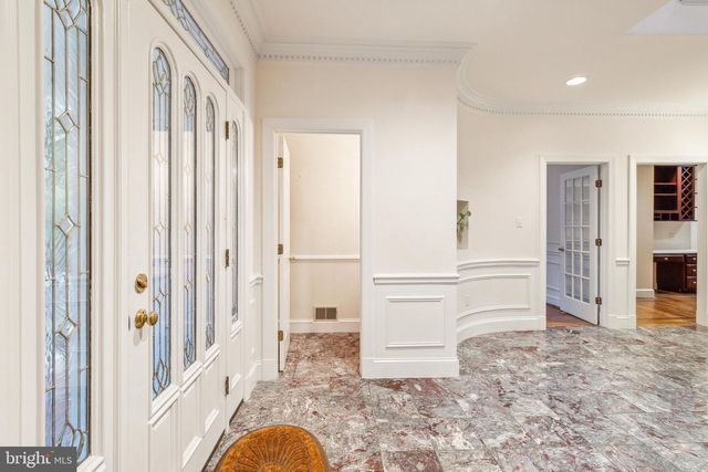 2527 HUNTER MILL RD, Oakton, VA 22124