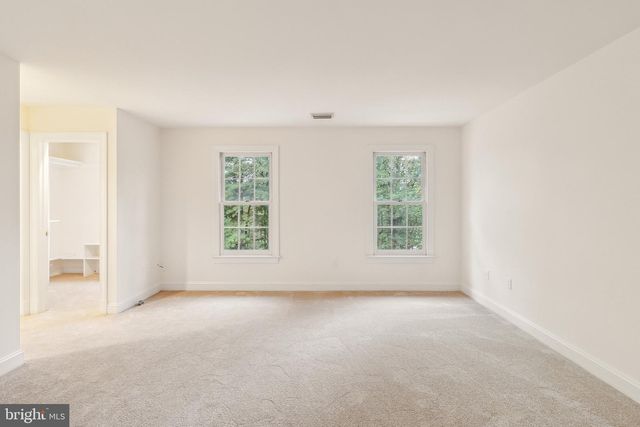 2527 HUNTER MILL RD, Oakton, VA 22124