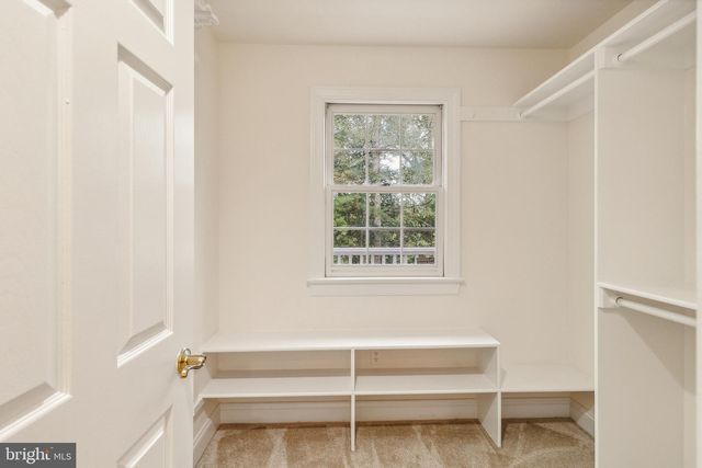 2527 HUNTER MILL RD, Oakton, VA 22124