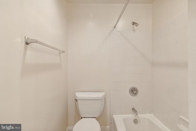 2527 HUNTER MILL RD, Oakton, VA 22124