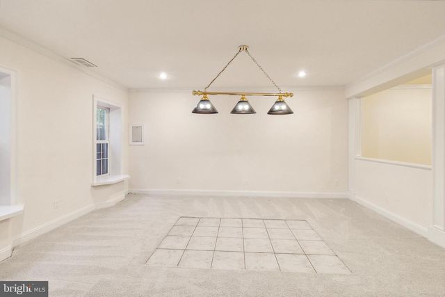 2527 HUNTER MILL RD, Oakton, VA 22124