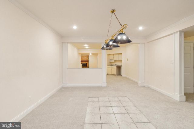 2527 HUNTER MILL RD, Oakton, VA 22124