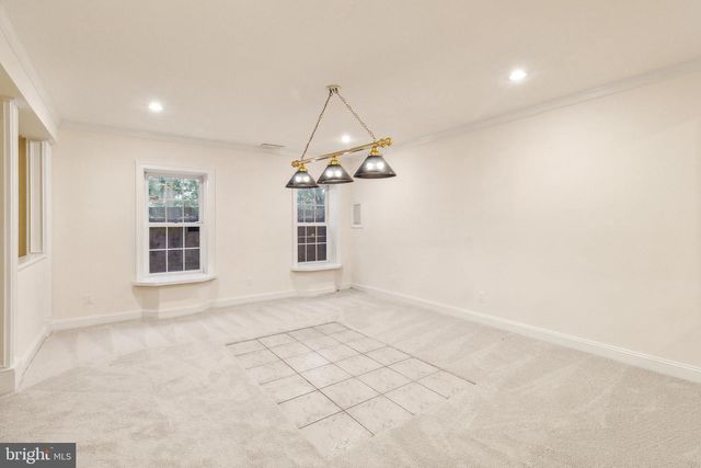 2527 HUNTER MILL RD, Oakton, VA 22124