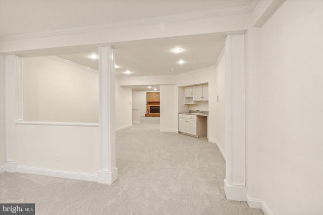 2527 HUNTER MILL RD, Oakton, VA 22124