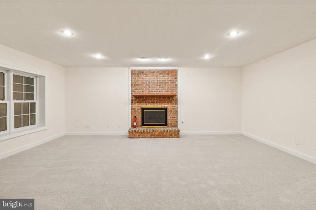 2527 HUNTER MILL RD, Oakton, VA 22124