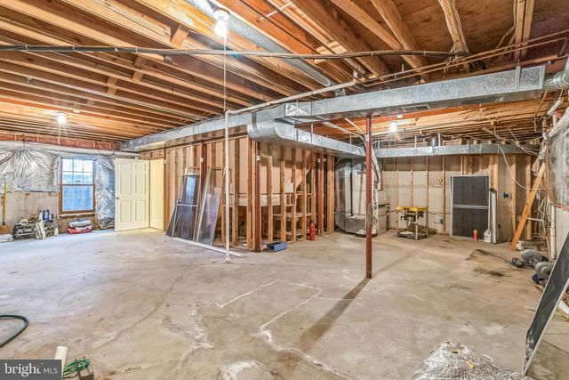2527 HUNTER MILL RD, Oakton, VA 22124
