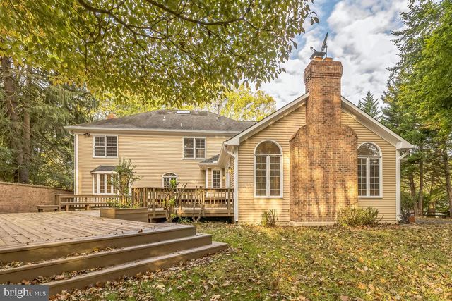 2527 HUNTER MILL RD, Oakton, VA 22124